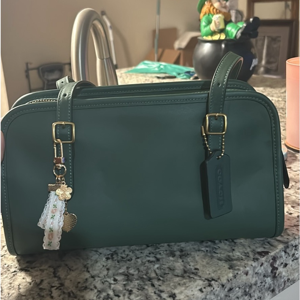 Coach Swing Zip